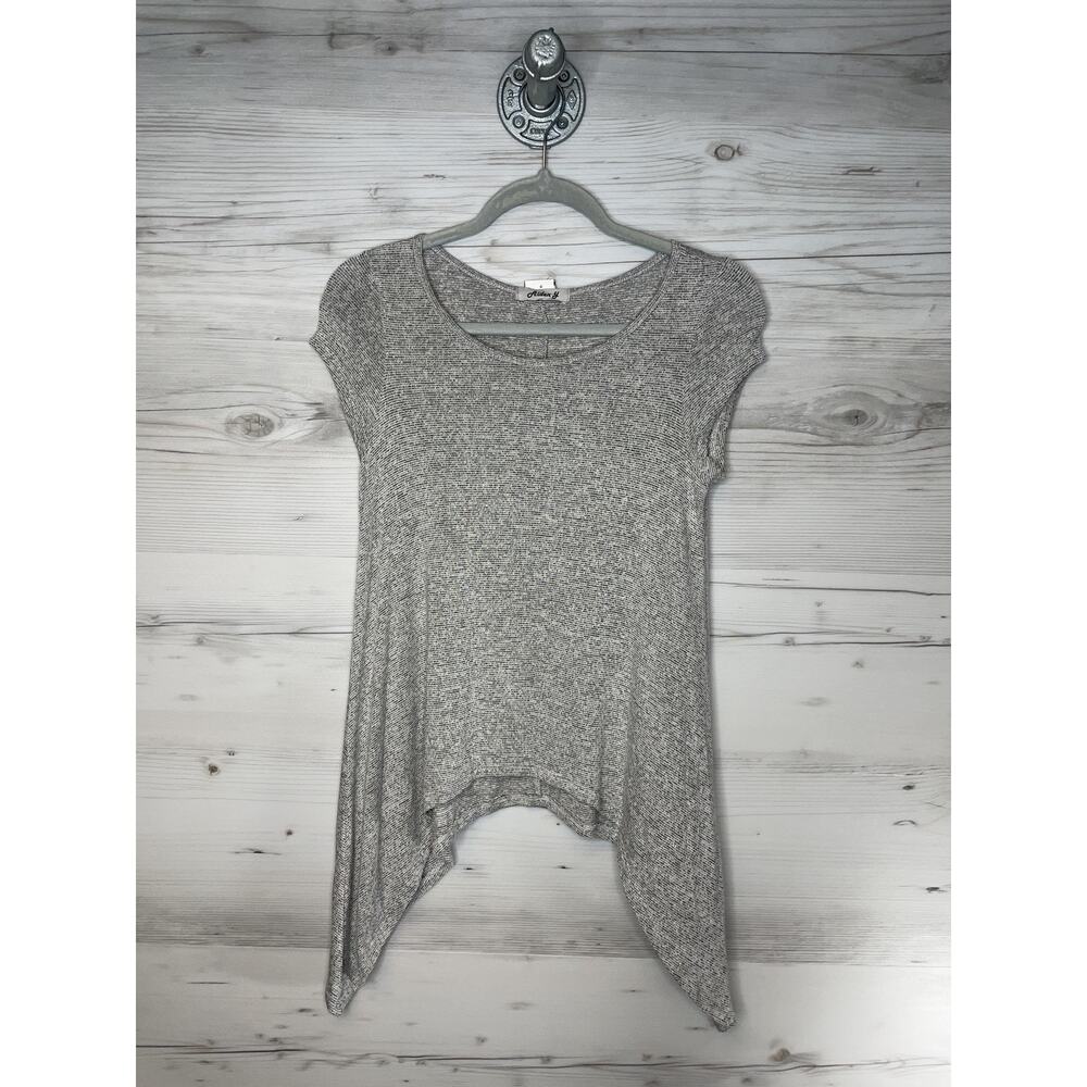 Aiden Y Womens Small Gray Short Sleeve Asymmetrical Sharkbite Hem Shirt Y6695